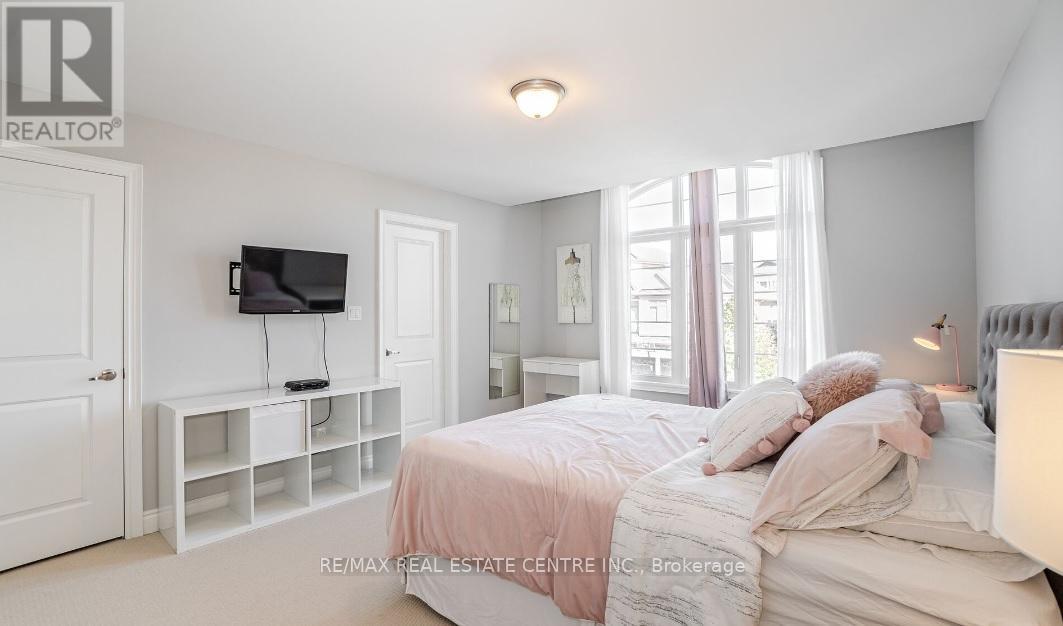 17 Prairie Creek Crescent, Brampton, Ontario  L6Y 6C9 - Photo 19 - W12201040