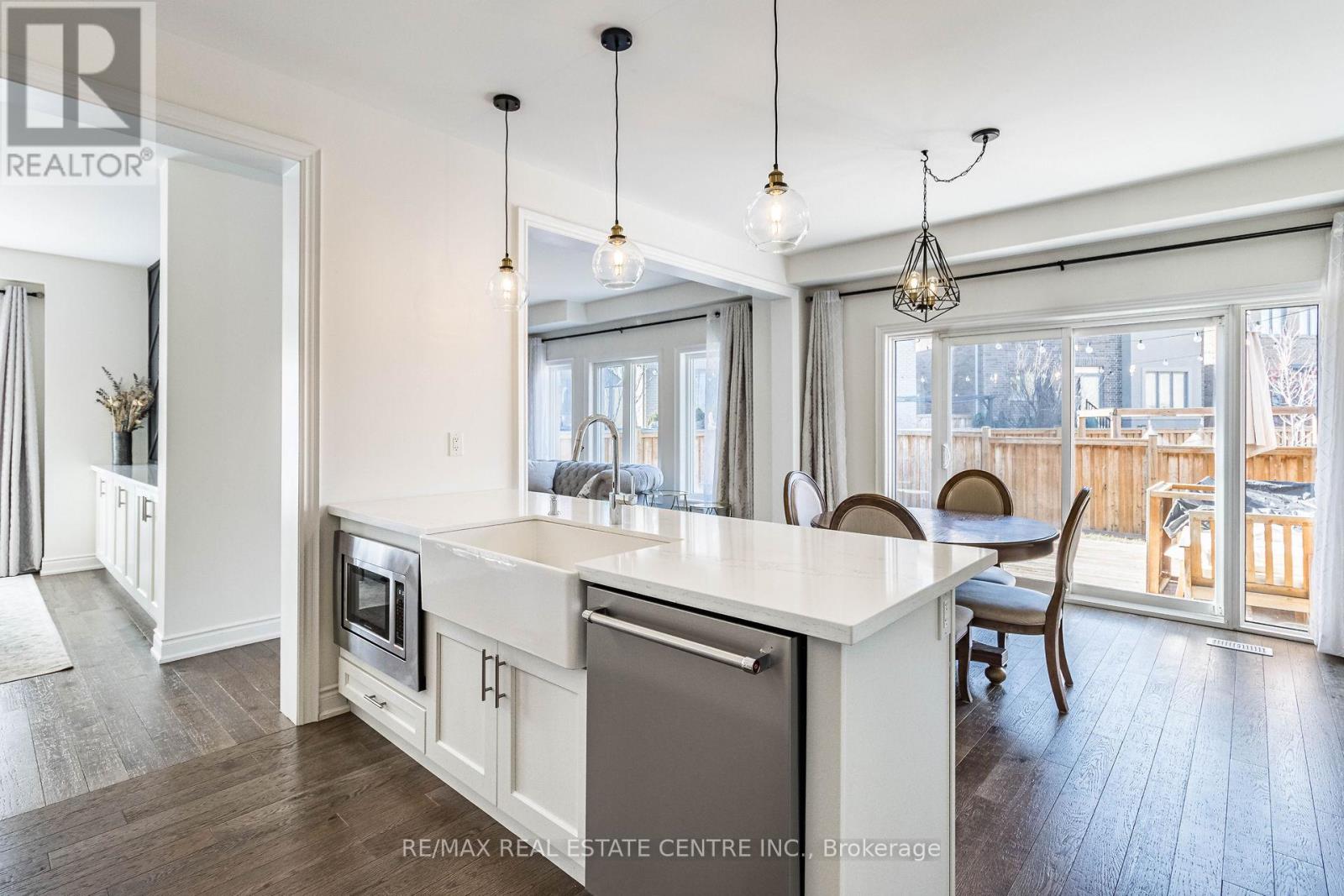 17 Prairie Creek Crescent, Brampton, Ontario  L6Y 6C9 - Photo 9 - W12201040