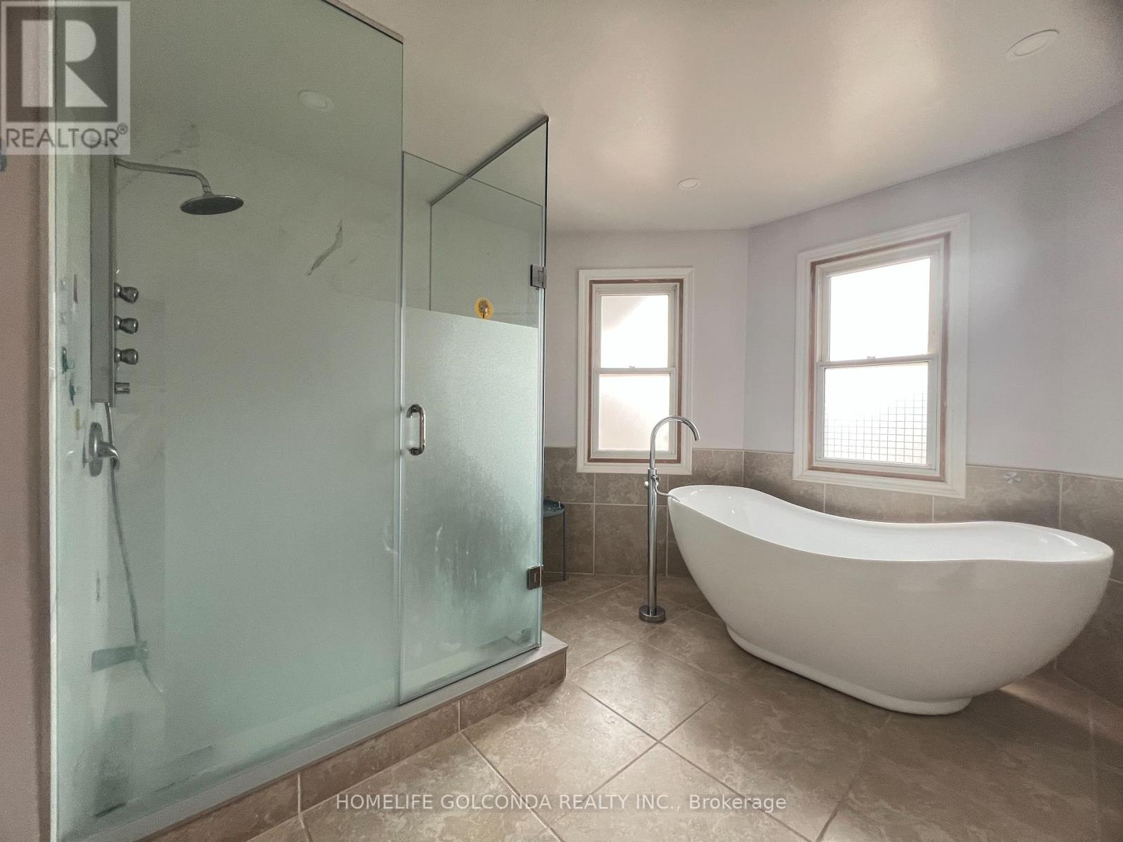 Upper - 5404 Heritage Hills Boulevard, Mississauga, Ontario  L5R 2J4 - Photo 13 - W12201072