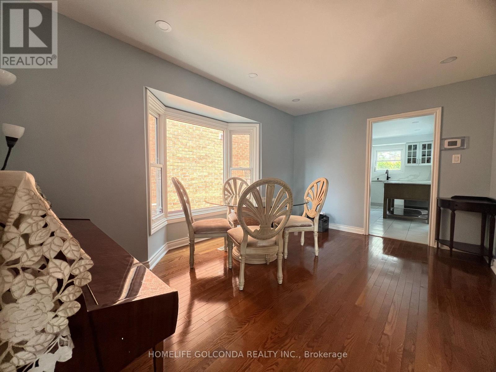 Upper - 5404 Heritage Hills Boulevard, Mississauga, Ontario  L5R 2J4 - Photo 8 - W12201072