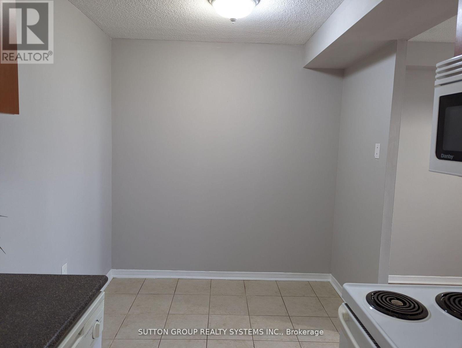309 - 2900 Battleford Road, Mississauga, Ontario  L5N 2V9 - Photo 9 - W12201091