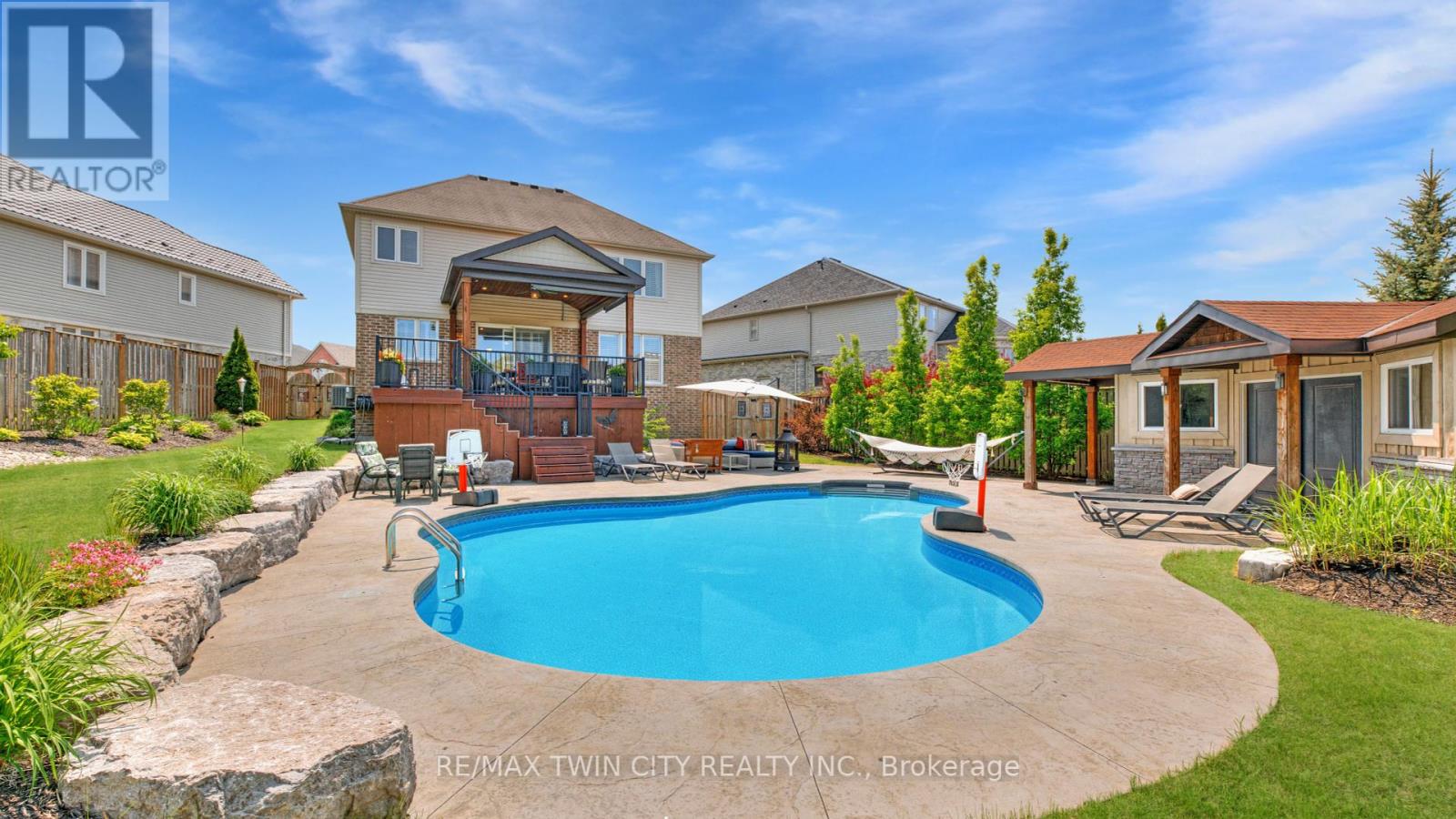 Property at 533 TERRINGTON CRESCENT image 2