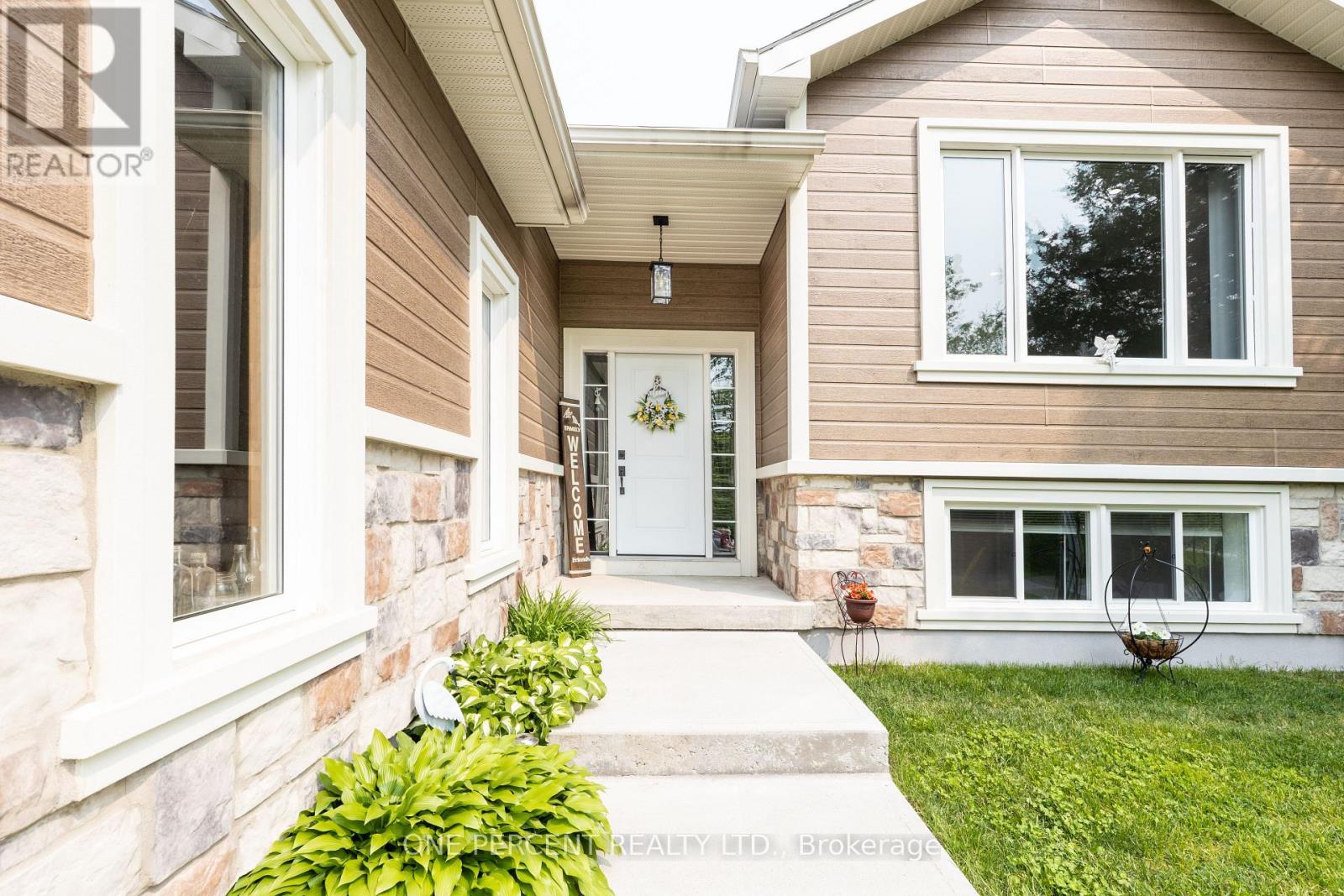 58 Mckenzie Street, Centre Hastings, Ontario  K0K 2K0 - Photo 2 - X12201012