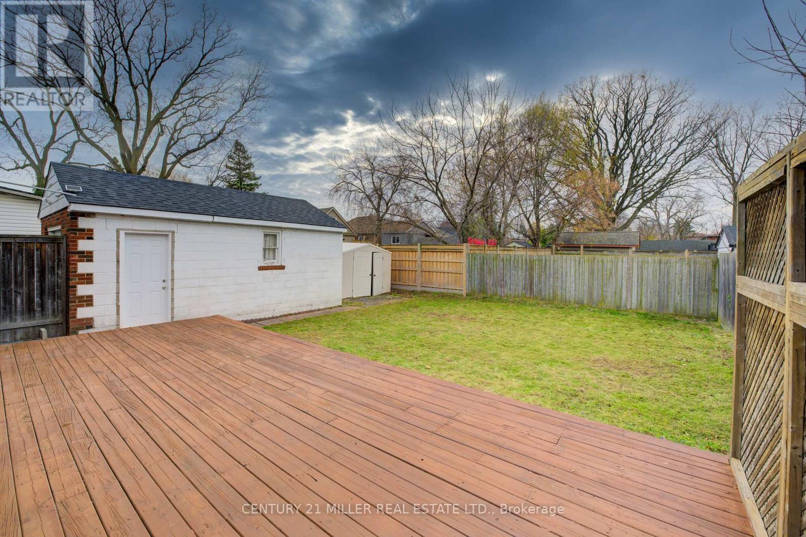 196 Queensdale Avenue E, Hamilton, Ontario  L9A 1K9 - Photo 34 - X12201058