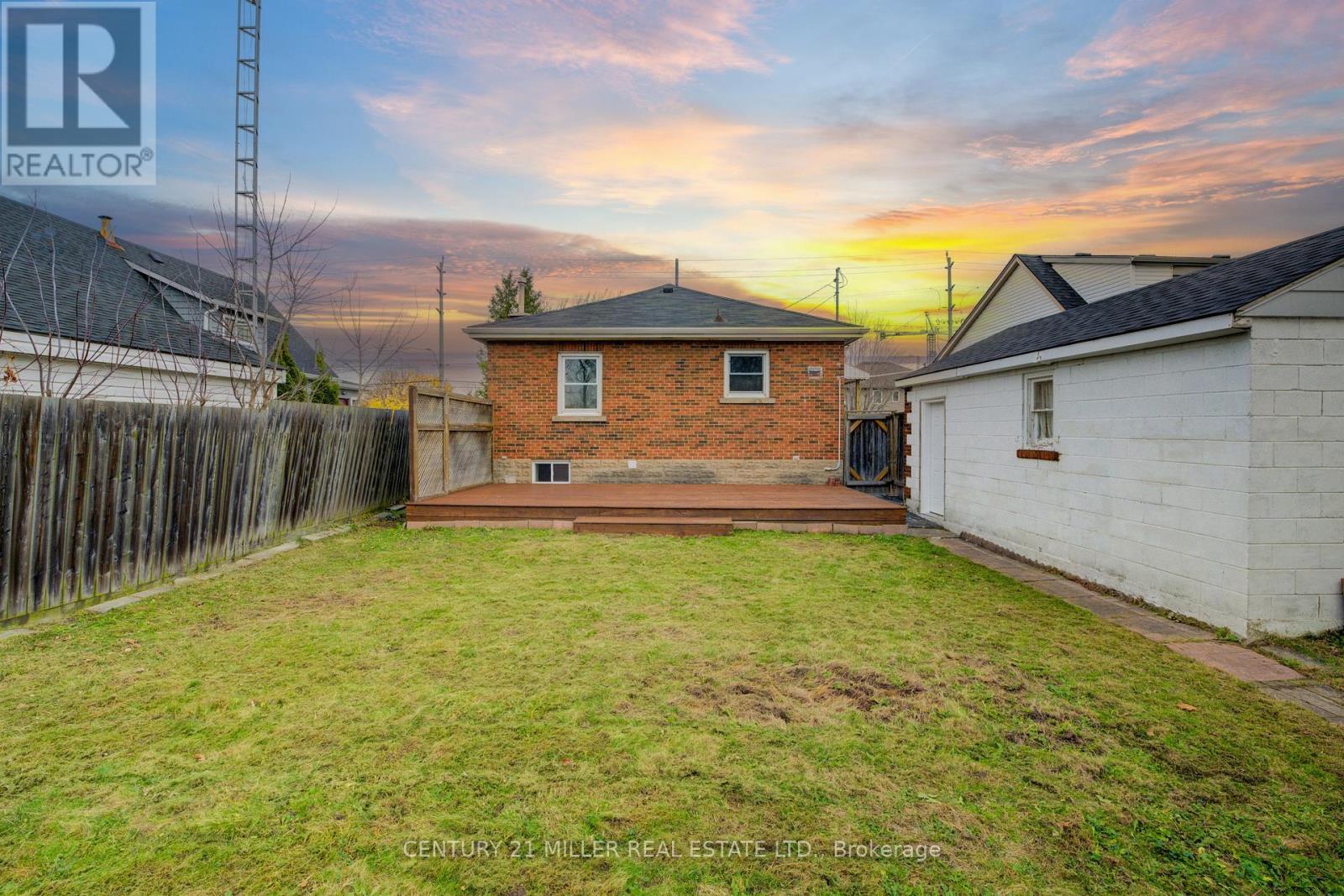 196 Queensdale Avenue E, Hamilton, Ontario  L9A 1K9 - Photo 35 - X12201058