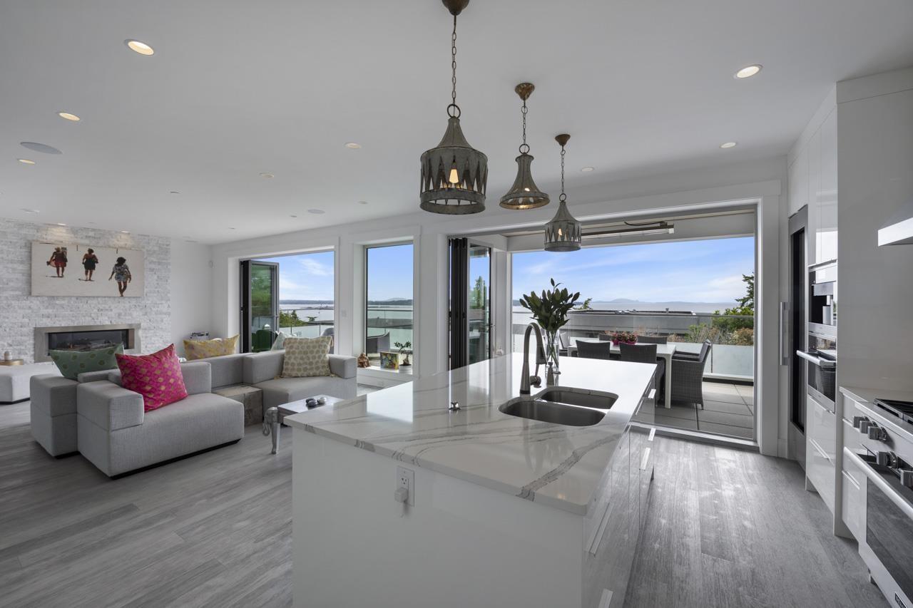 15374 Royal Avenue, White Rock, British Columbia  V4B 1M8 - Photo 16 - R3011702