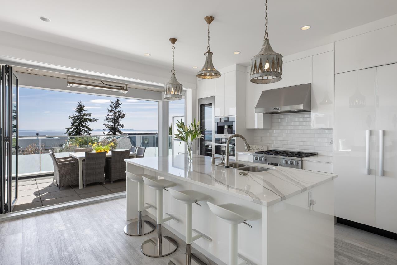 15374 Royal Avenue, White Rock, British Columbia  V4B 1M8 - Photo 9 - R3011702