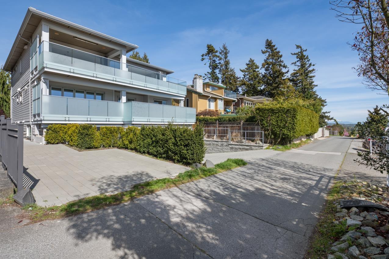 15374 Royal Avenue, White Rock, British Columbia  V4B 1M8 - Photo 36 - R3011702