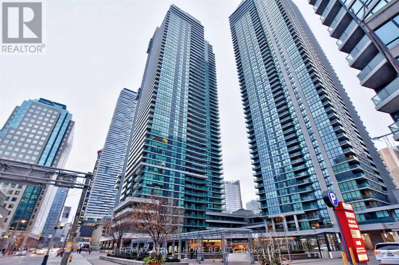 4905 - 33 Bay Street, Toronto, Ontario  M5J 2Z3 - Photo 2 - C12201103