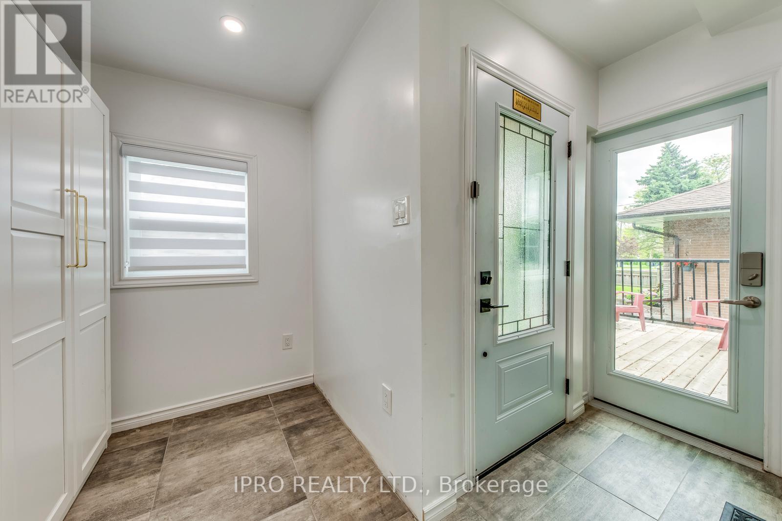 74 Rosemount Drive, Toronto (Ionview), Ontario  M1K 2X3 - Photo 4 - E12201114