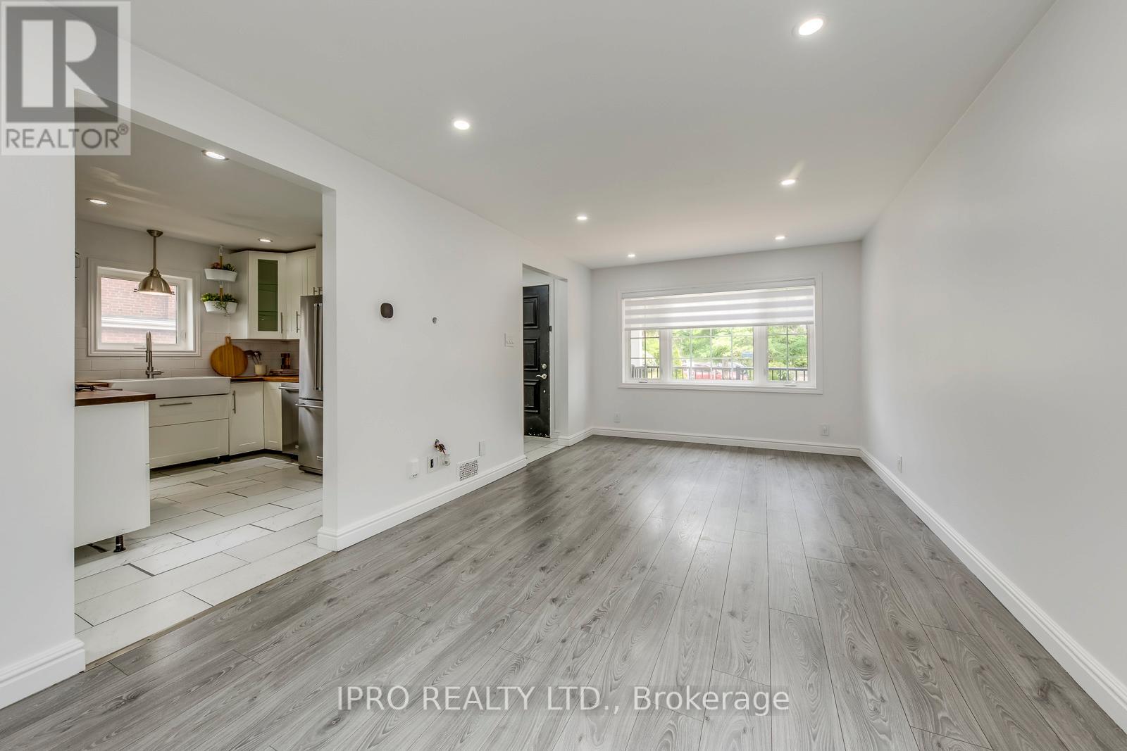 74 Rosemount Drive, Toronto (Ionview), Ontario  M1K 2X3 - Photo 8 - E12201114