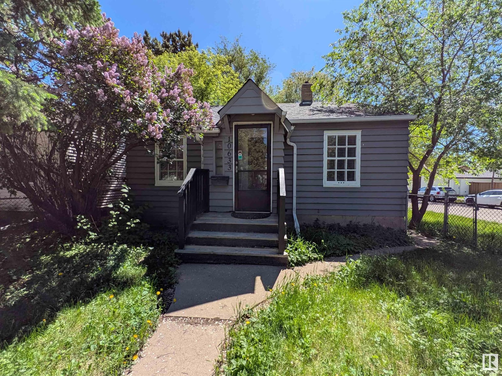 Property at 10633 76 AV NW image 1