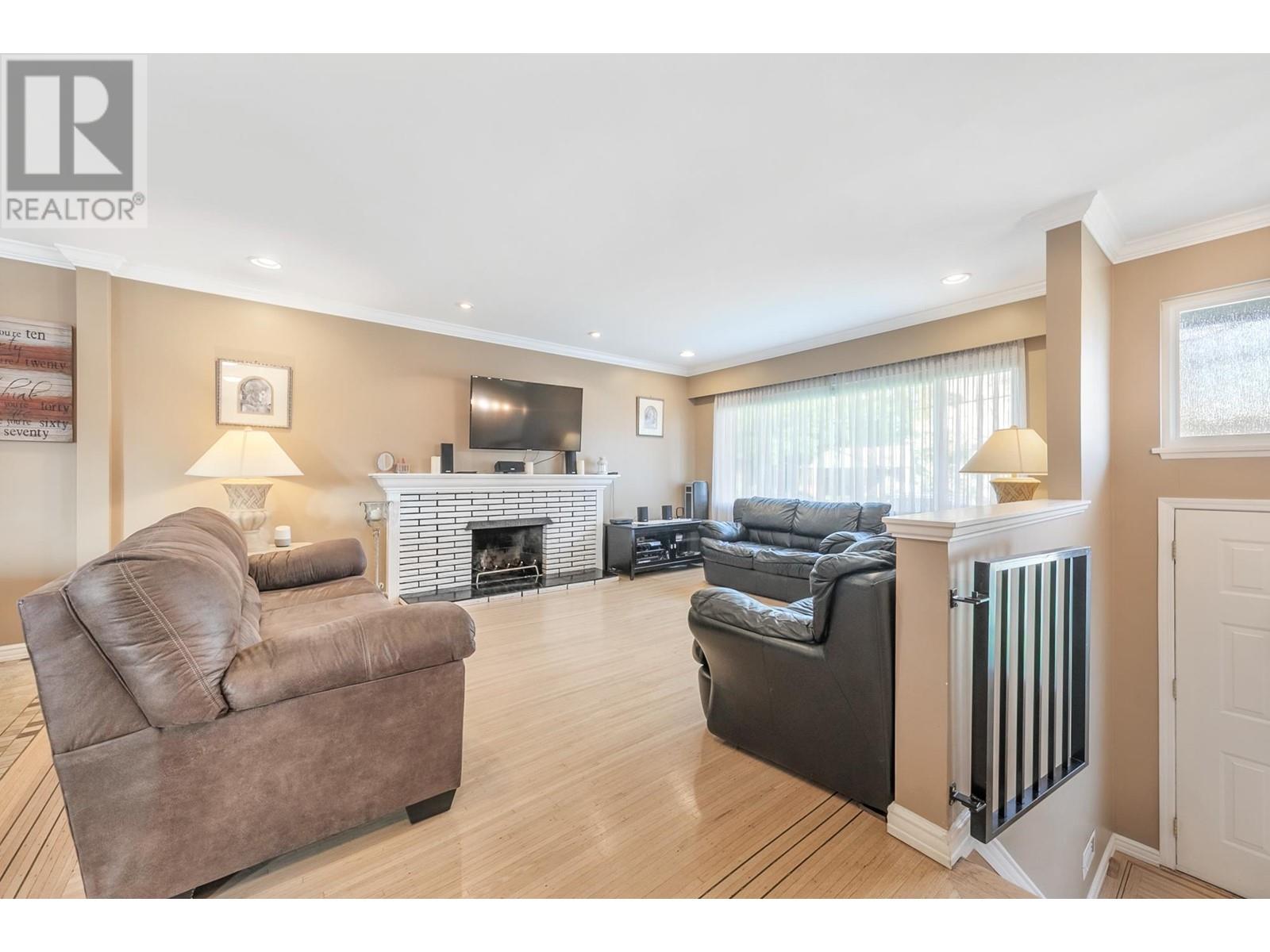 325 Seaview Drive, Port Moody, British Columbia  V3H 1P1 - Photo 8 - R2996997
