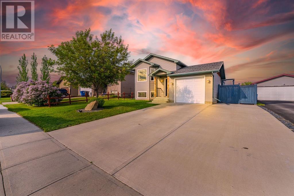 Property at 130 Meadowpark Drive image 1