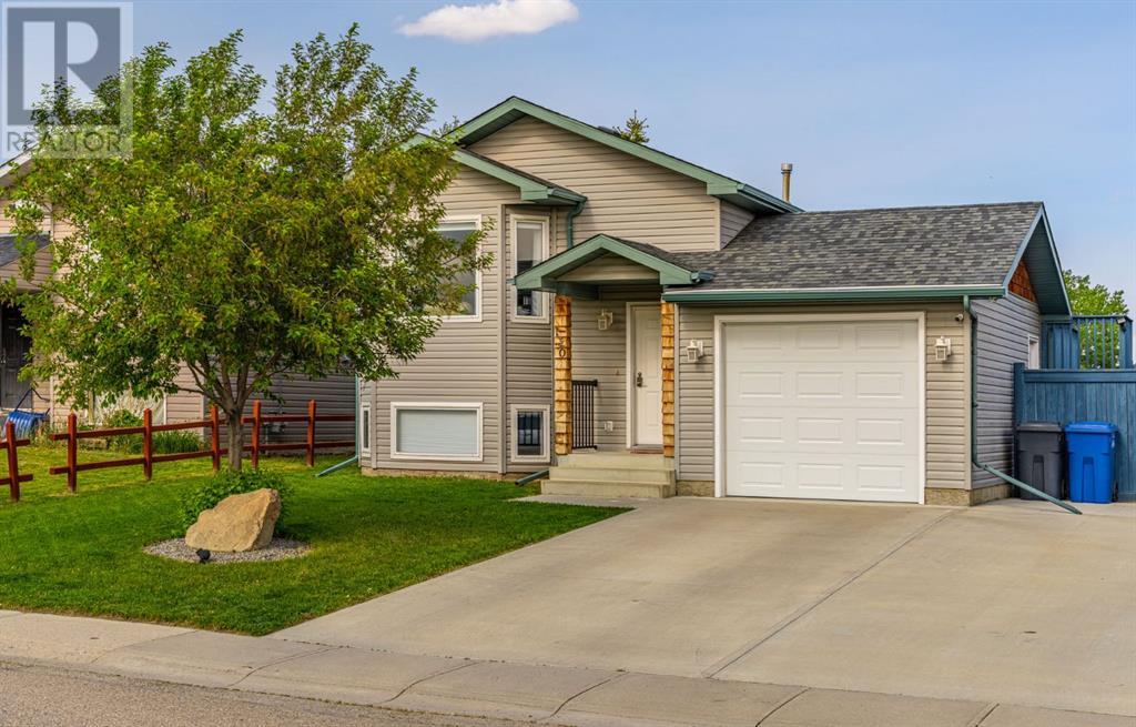 Property at 130 Meadowpark Drive image 2