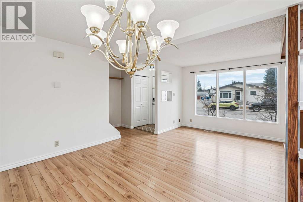 355 Falshire Way Ne, Calgary, Alberta  T3J 2B3 - Photo 8 - A2202987