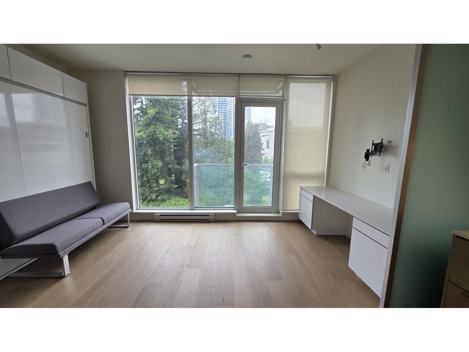 415 13438 Central Avenue, Surrey, British Columbia  V3T 0N2 - Photo 4 - R3009574