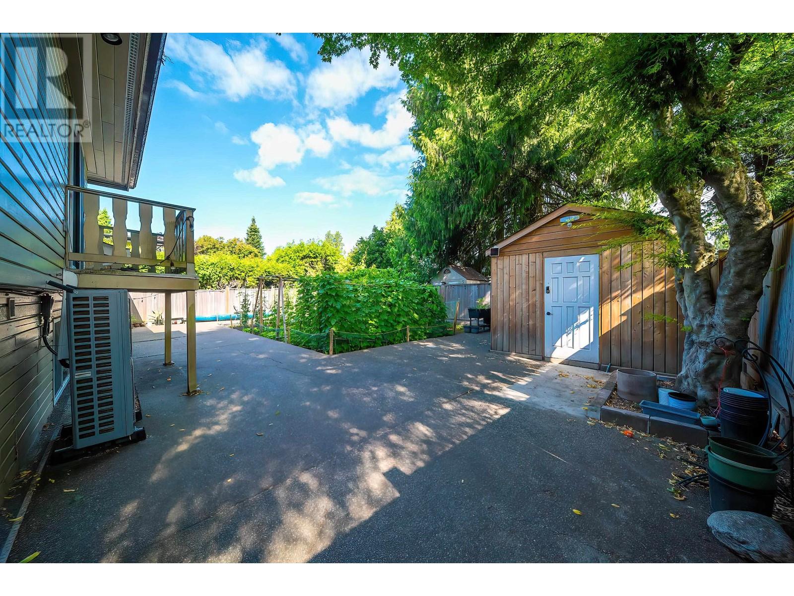 2011 Paulus Crescent, Burnaby, British Columbia  V5A 2M2 - Photo 25 - R3012181