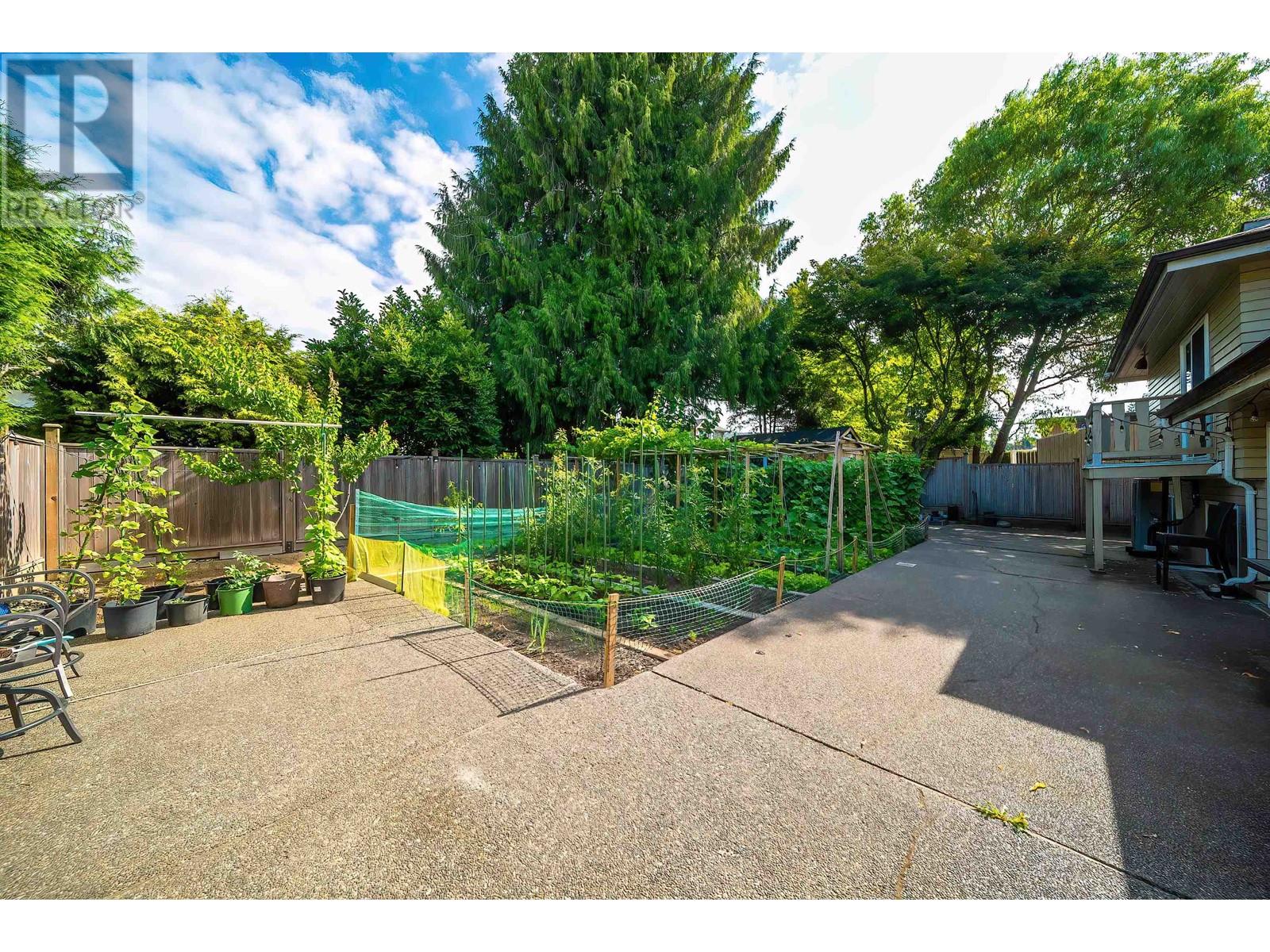 2011 Paulus Crescent, Burnaby, British Columbia  V5A 2M2 - Photo 26 - R3012181