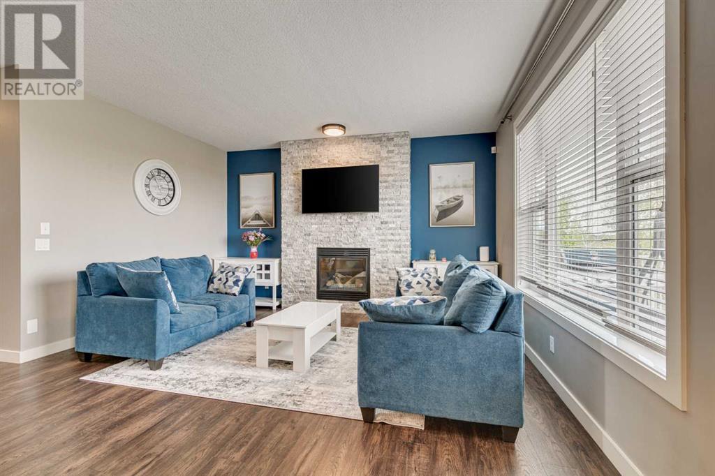 18 Westmount Way, Okotoks, Alberta  T1S 2L3 - Photo 6 - A2224482