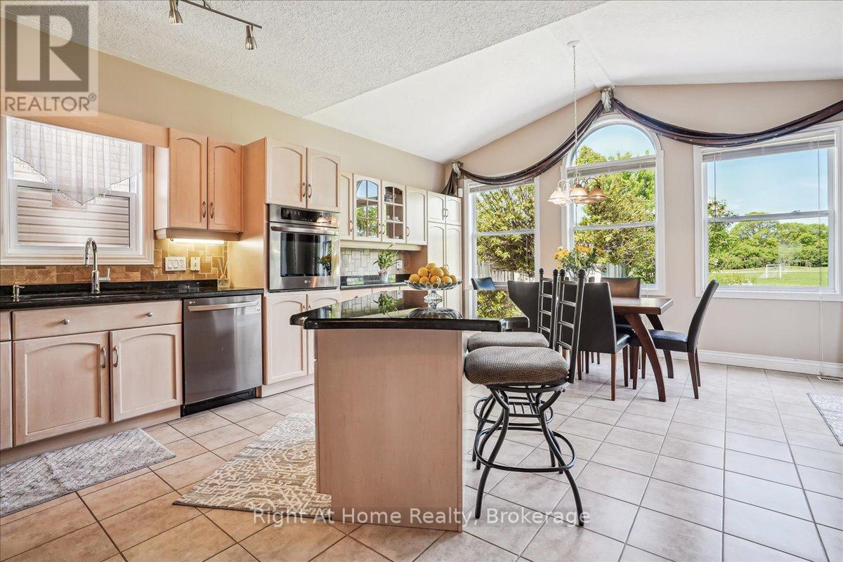 122 Hawkswood Drive, Kitchener, Ontario  N2K 4J4 - Photo 12 - X12201208