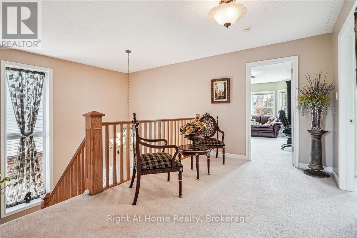 122 Hawkswood Drive, Kitchener, Ontario  N2K 4J4 - Photo 22 - X12201208