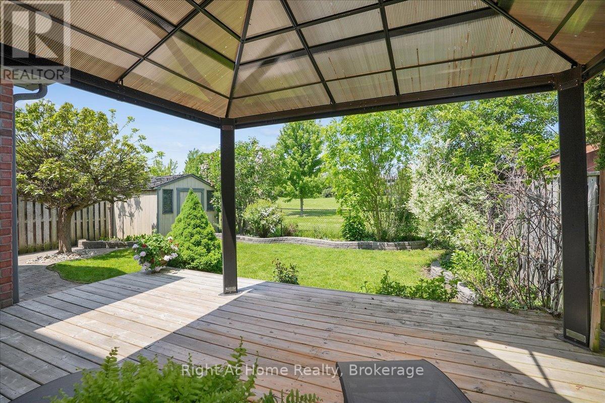 122 Hawkswood Drive, Kitchener, Ontario  N2K 4J4 - Photo 37 - X12201208
