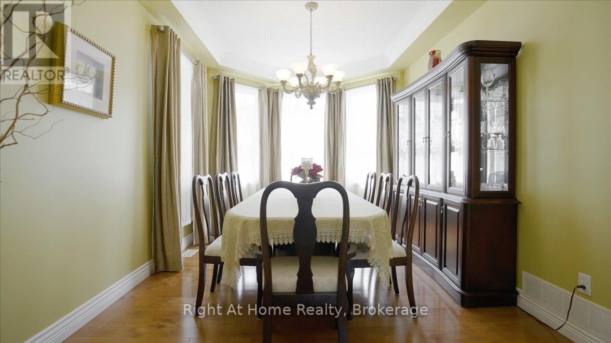 122 Hawkswood Drive, Kitchener, Ontario  N2K 4J4 - Photo 6 - X12201208