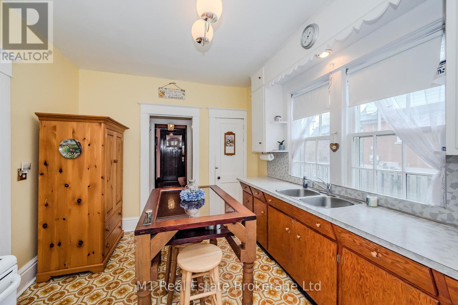 33 Verney Street, Guelph, Ontario  N1H 1N5 - Photo 23 - X12085503