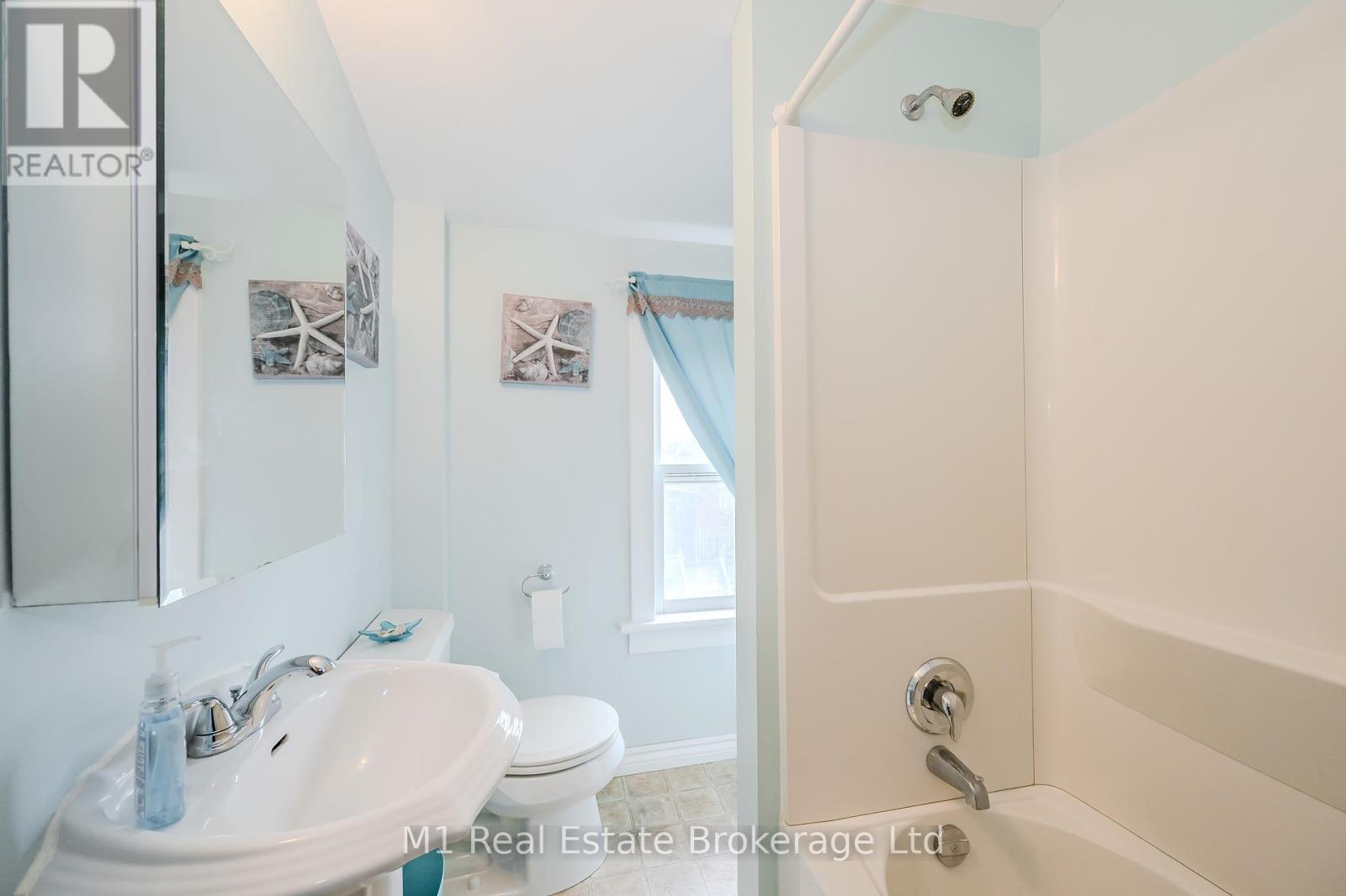 33 Verney Street, Guelph, Ontario  N1H 1N5 - Photo 32 - X12085503