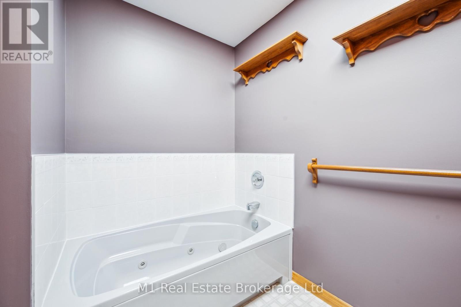 82 Crane Drive, Woolwich, Ontario  N3B 3J6 - Photo 32 - X12161310