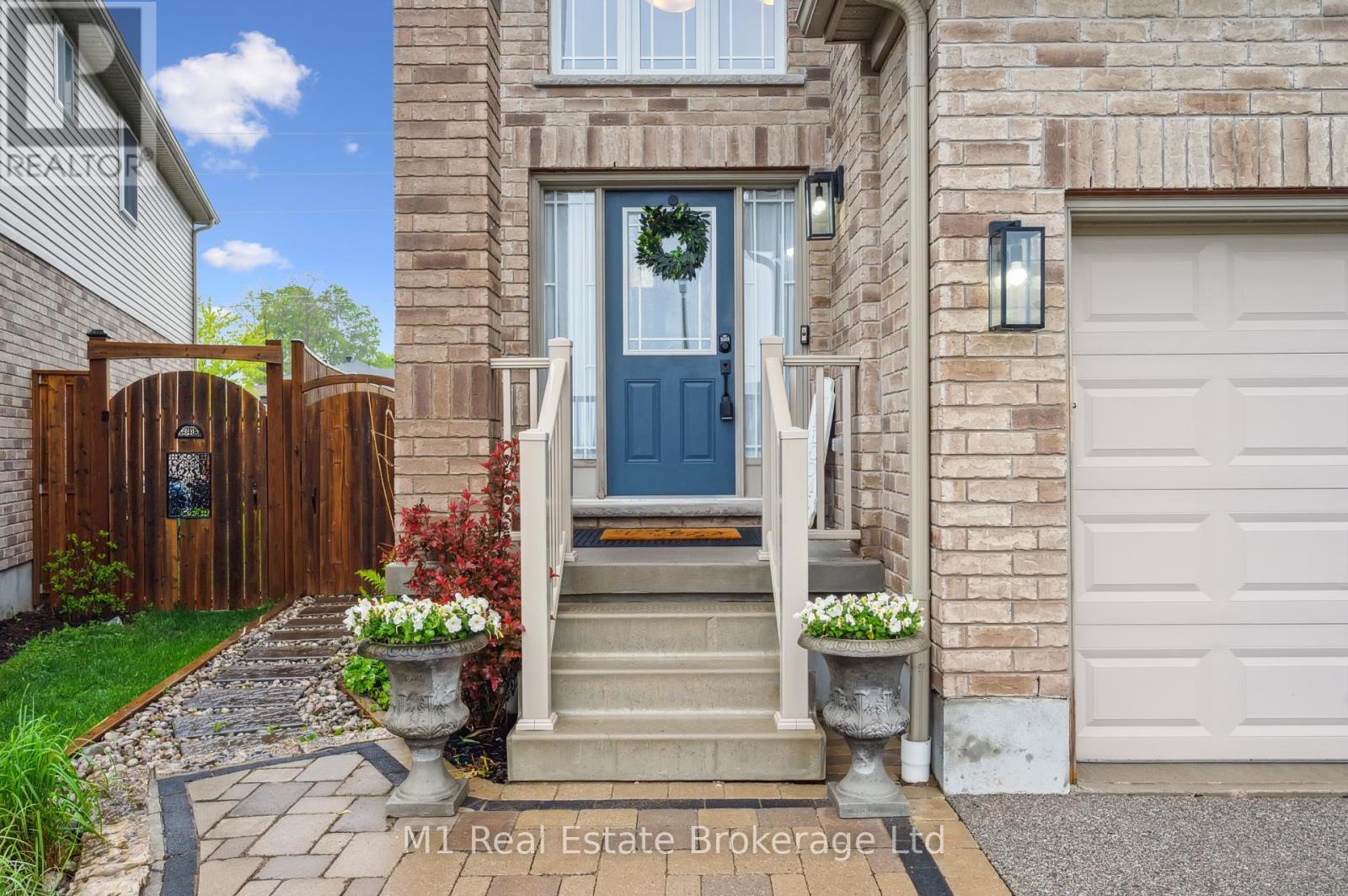 12 Oakes Court, Guelph, Ontario  N1E 0J6 - Photo 7 - X12168983