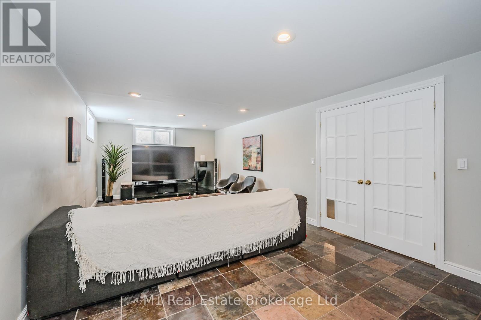 7610 Wellington Road 51 Road, Guelph/eramosa, Ontario  N1H 6J2 - Photo 33 - X12139159