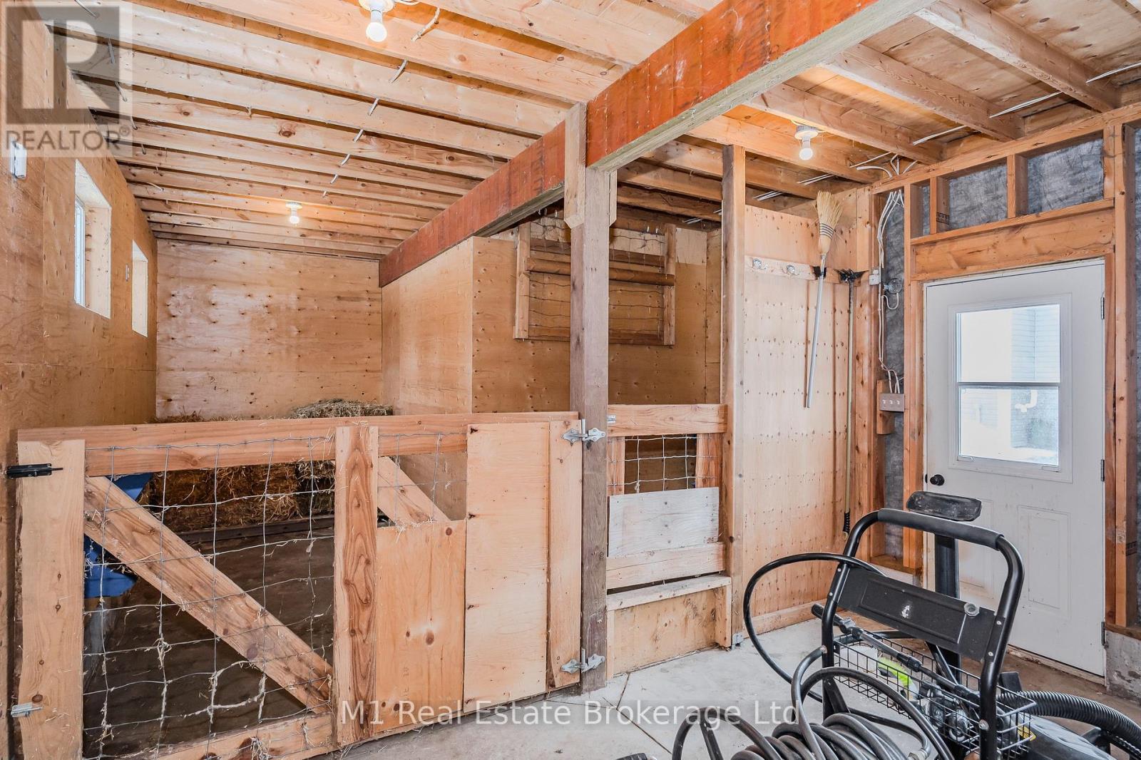7610 Wellington Road 51 Road, Guelph/eramosa, Ontario  N1H 6J2 - Photo 36 - X12139159