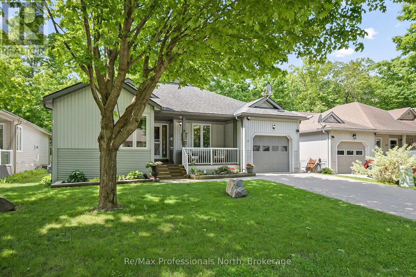 21 WOODMAN'S CHART, Gravenhurst, Ontario