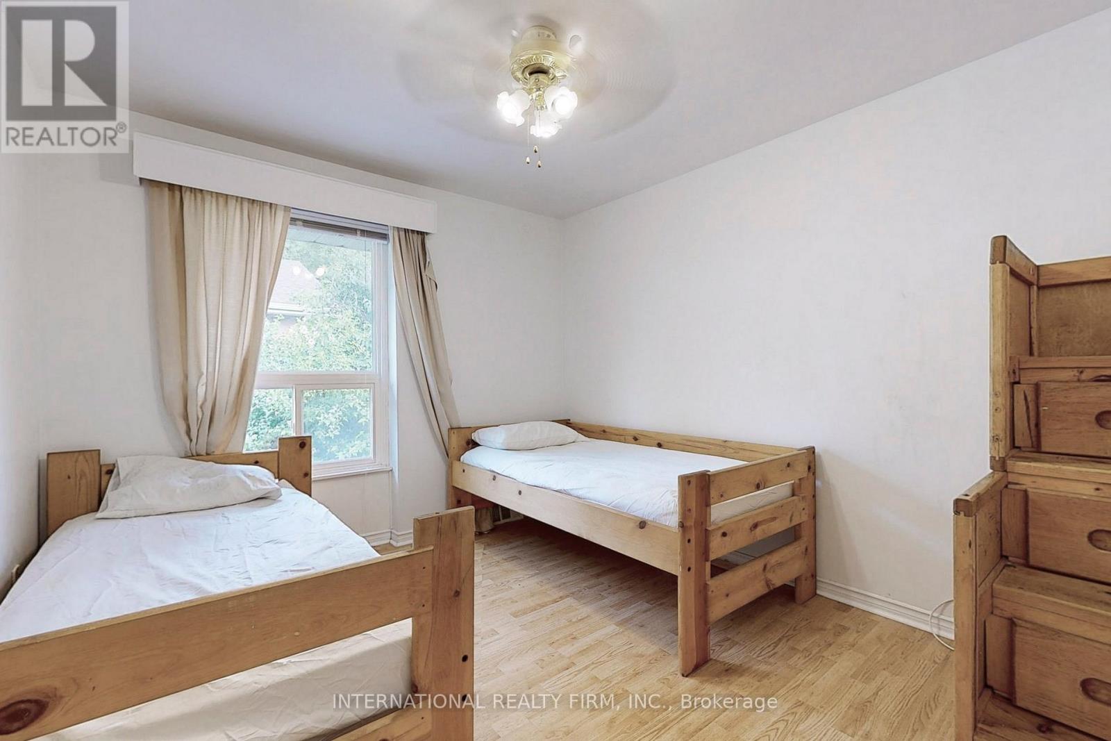 12 Briarfield Drive, Toronto, Ontario  M3B 1B3 - Photo 37 - C12201128
