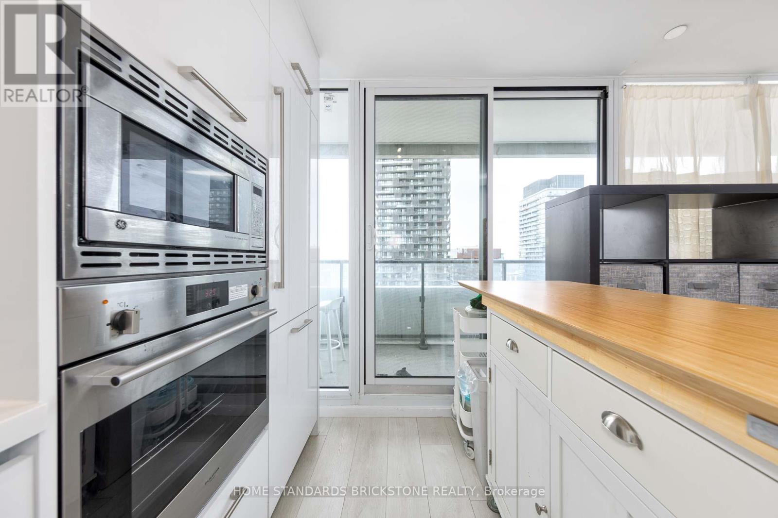 3511 - 2221 Yonge Street, Toronto, Ontario  M4S 2B4 - Photo 10 - C12201131