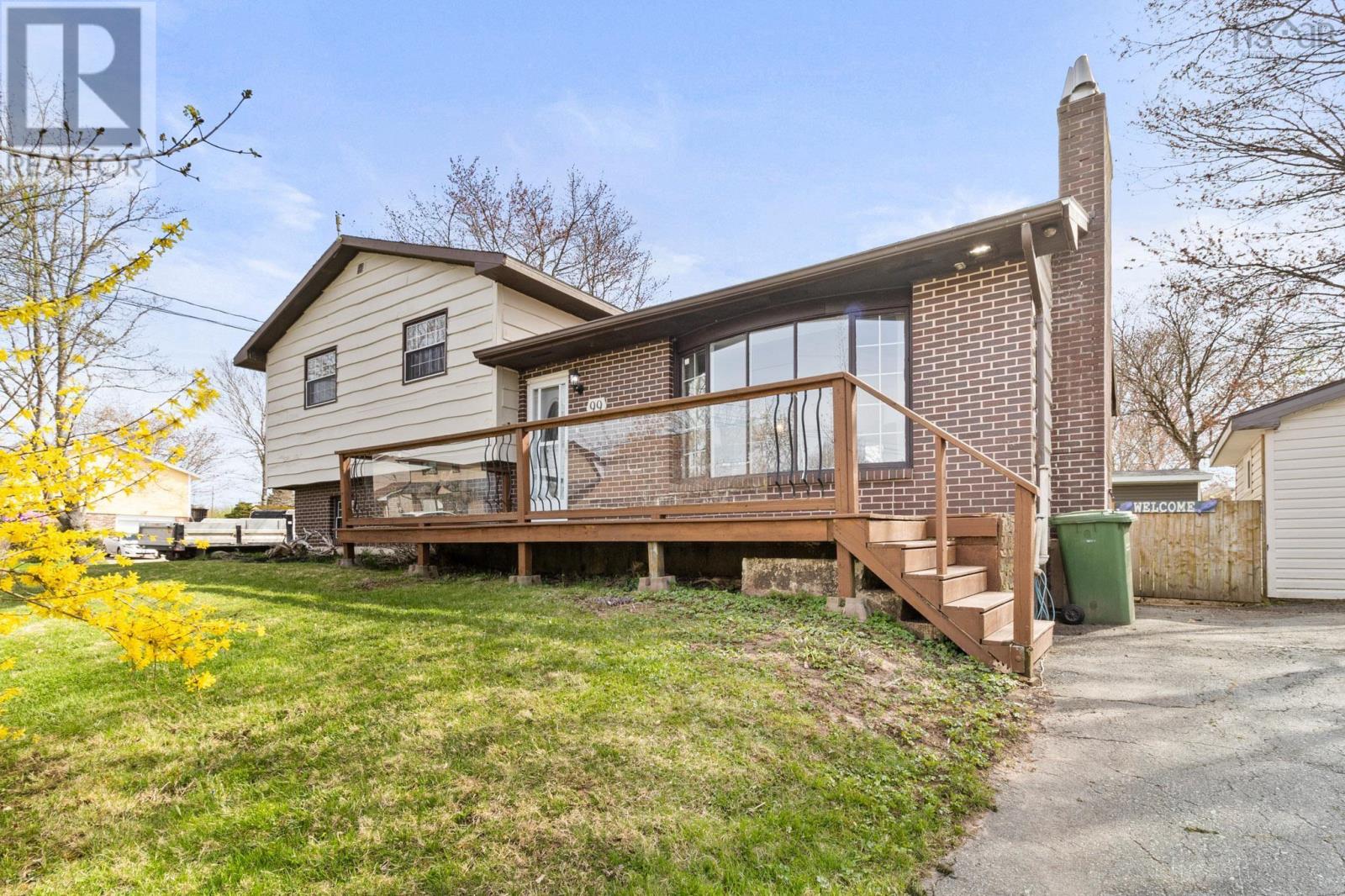 Property at 99 Johnson Crescent image 2
