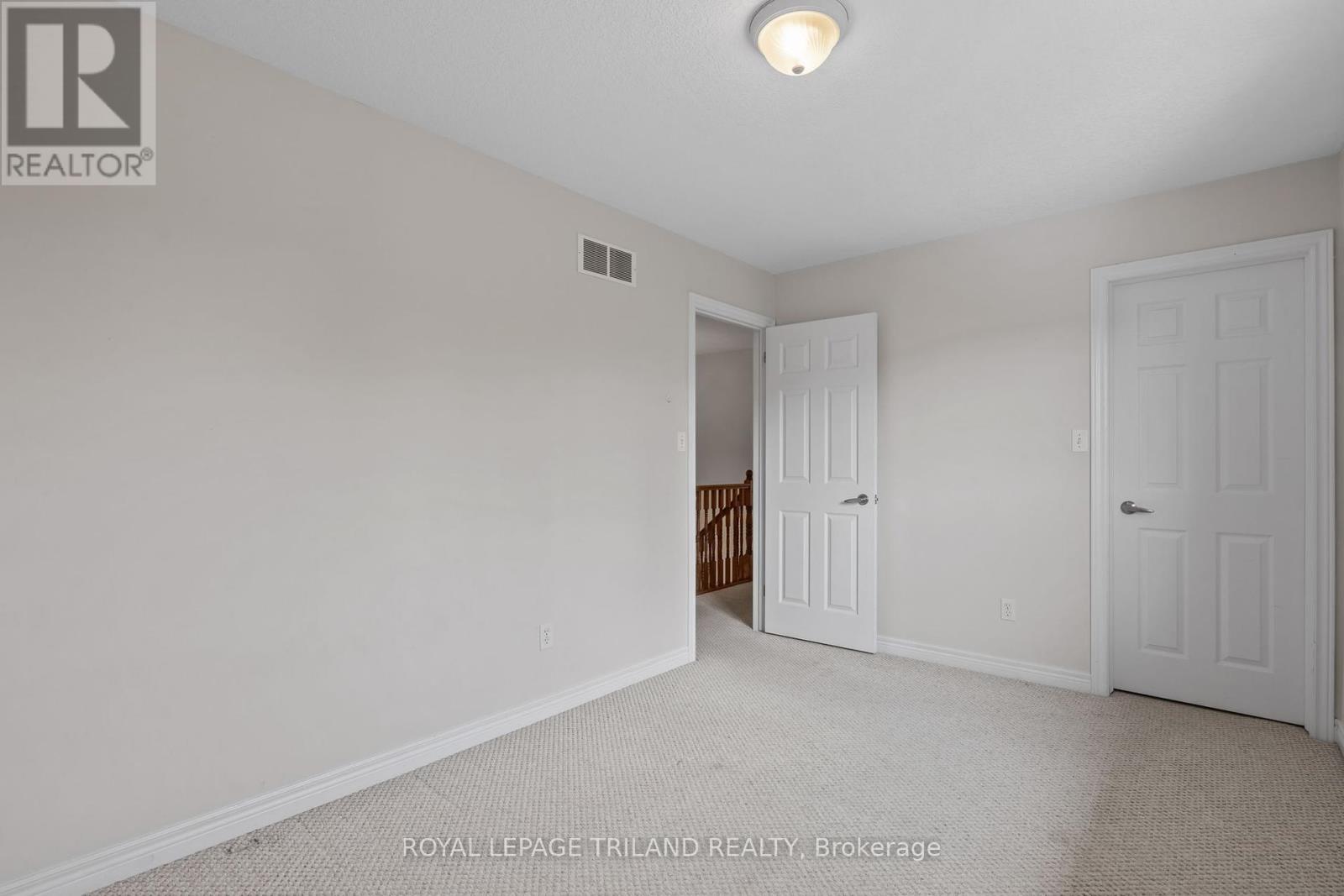 Photo 29 of 50 for 116 Cedarwood Crescent