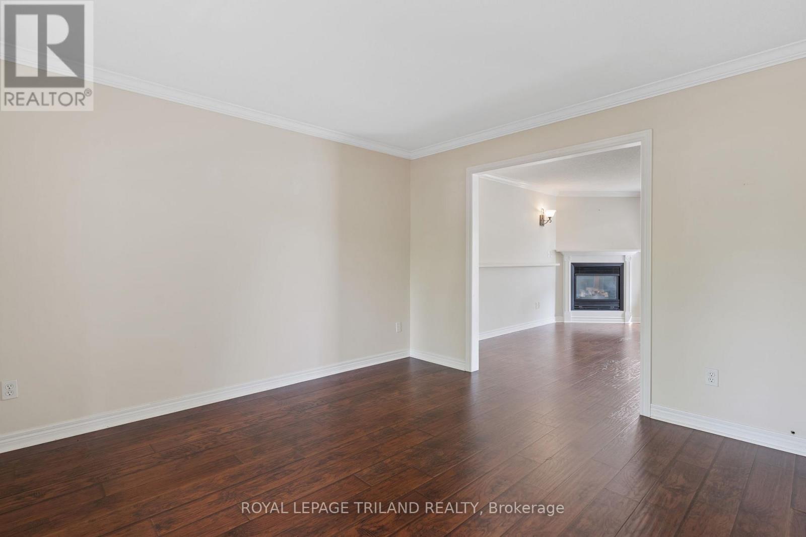 Property at 116 CEDARWOOD CRESCENT image 5