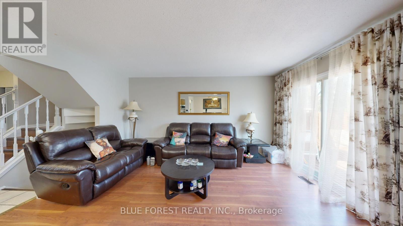 Photo 5 of 23 for 18 - 669 Osgoode Drive