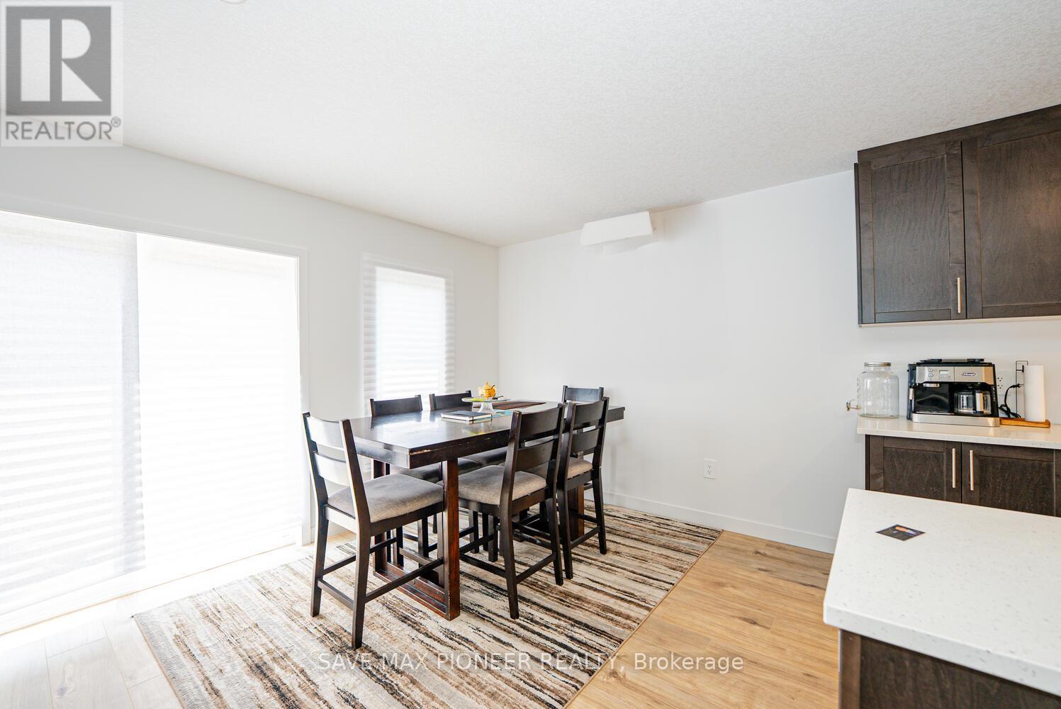 79 Queensbrook Crescent, Cambridge, Ontario  N2B 1L3 - Photo 17 - X12201135