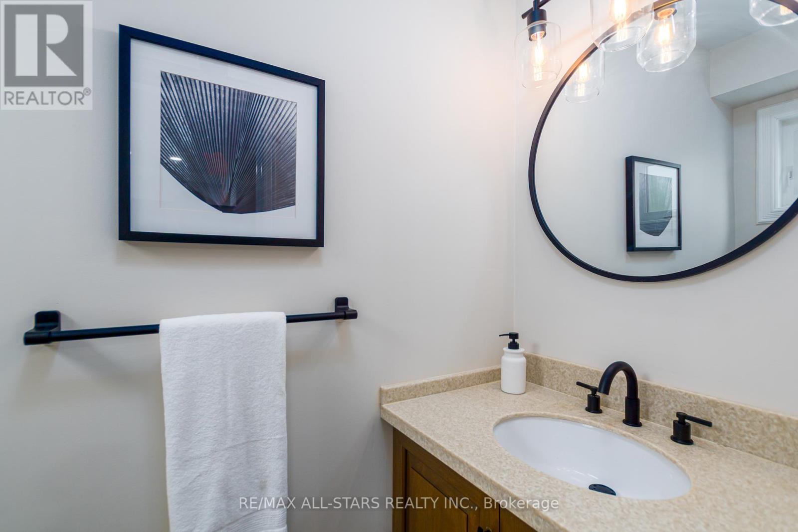 40 Sir Gawaine Place, Markham, Ontario  L3P 3A2 - Photo 16 - N12131450