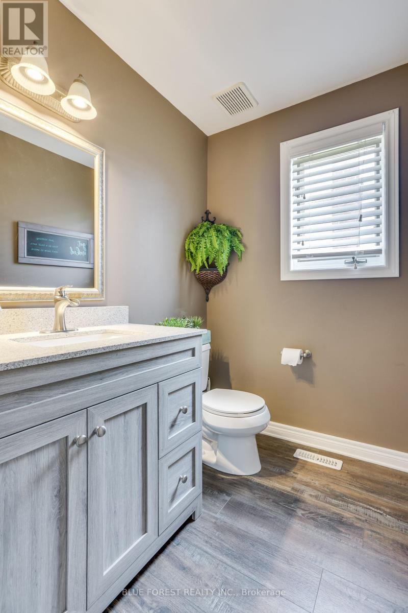 14 Eric Drive, Thames Centre, Ontario  N0L 1G1 - Photo 14 - X12201192