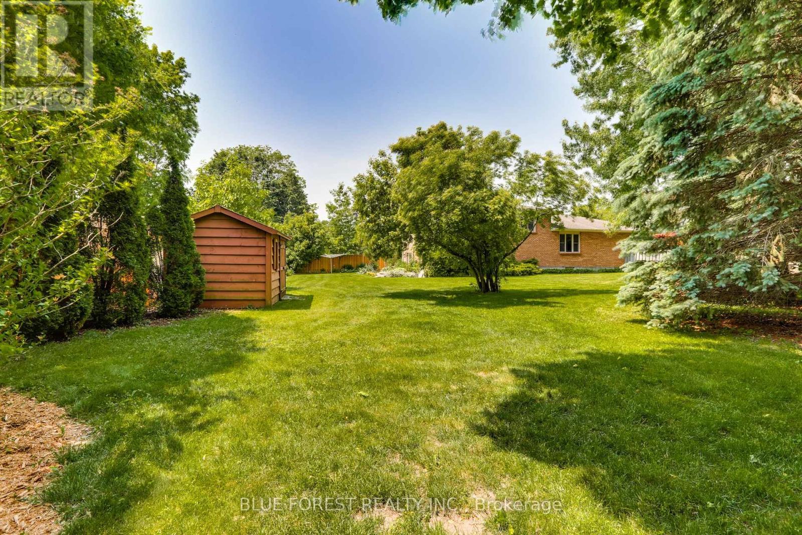186 Scarlett Circle, Thames Centre (Dorchester), Ontario  N0L 1G3 - Photo 35 - X12201217