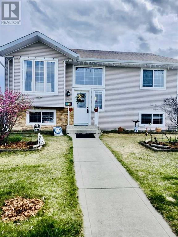 74 Pine Crescent, Blackfalds, Alberta  T4M 0E2 - Photo 2 - A2203541