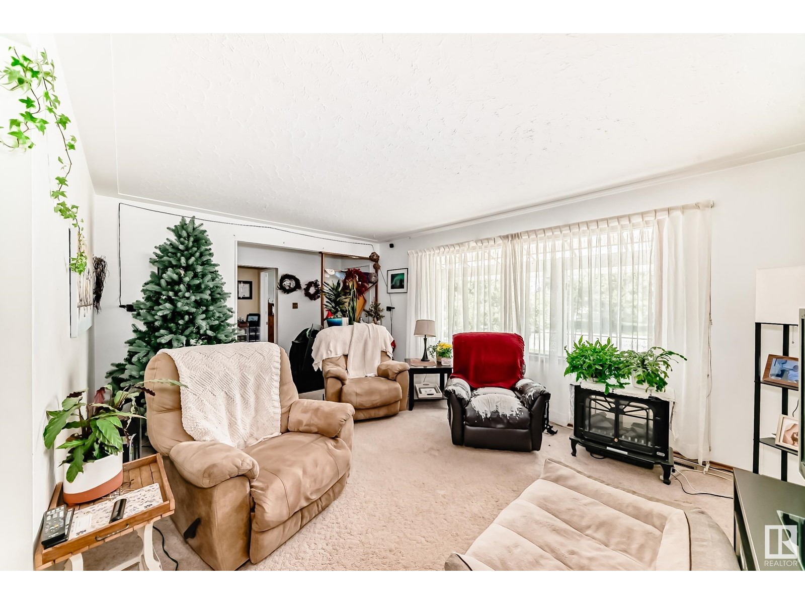 Property at 13540 119 ST NW image 1