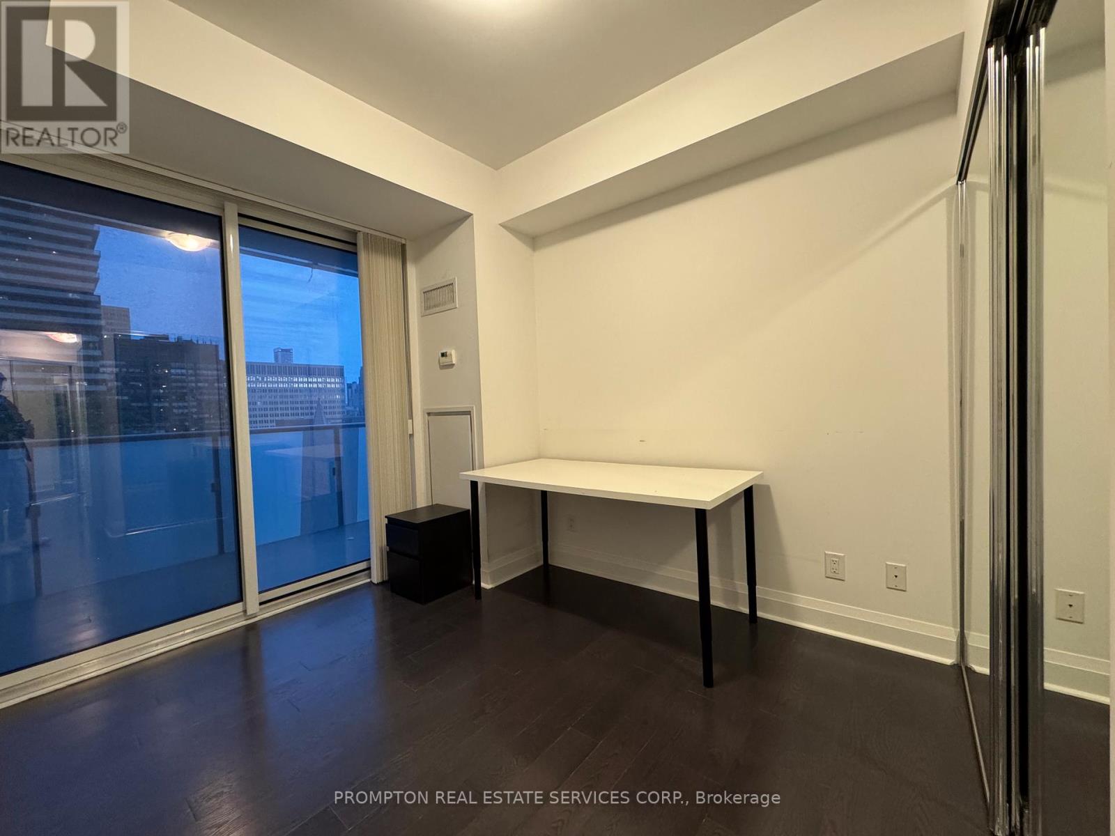 602 - 1080 Bay Street, Toronto, Ontario  M5S 0A5 - Photo 5 - C12201147