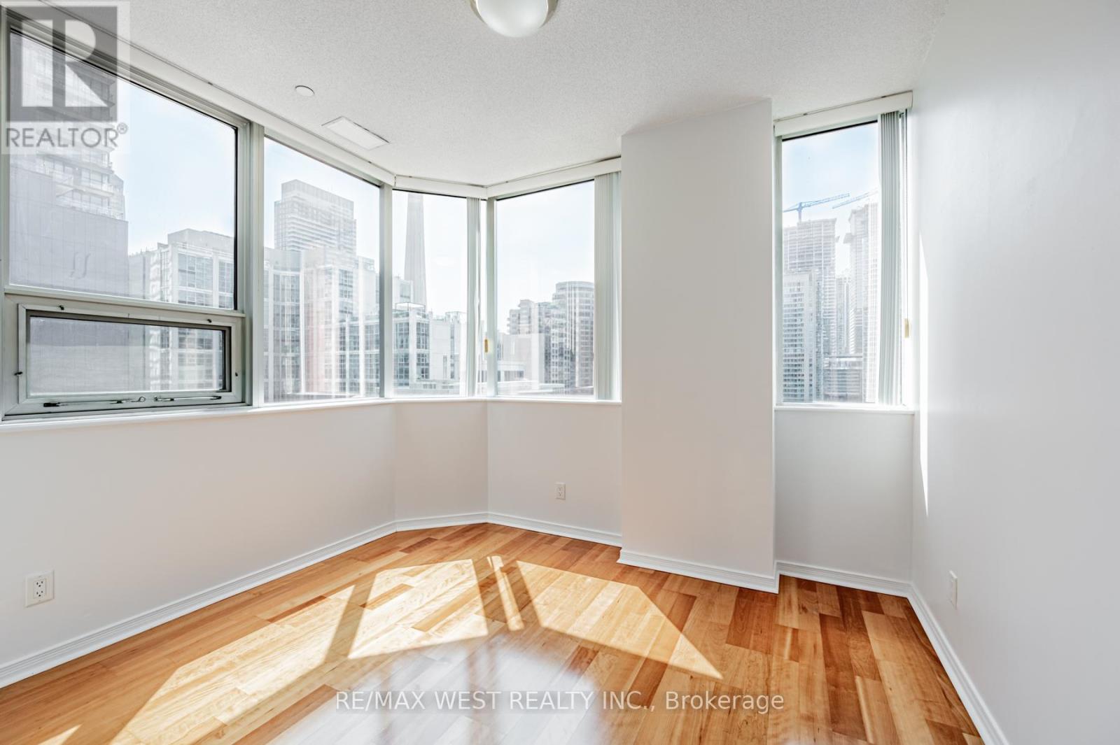 709 - 393 King Street W, Toronto, Ontario  M5V 3G8 - Photo 15 - C12201164