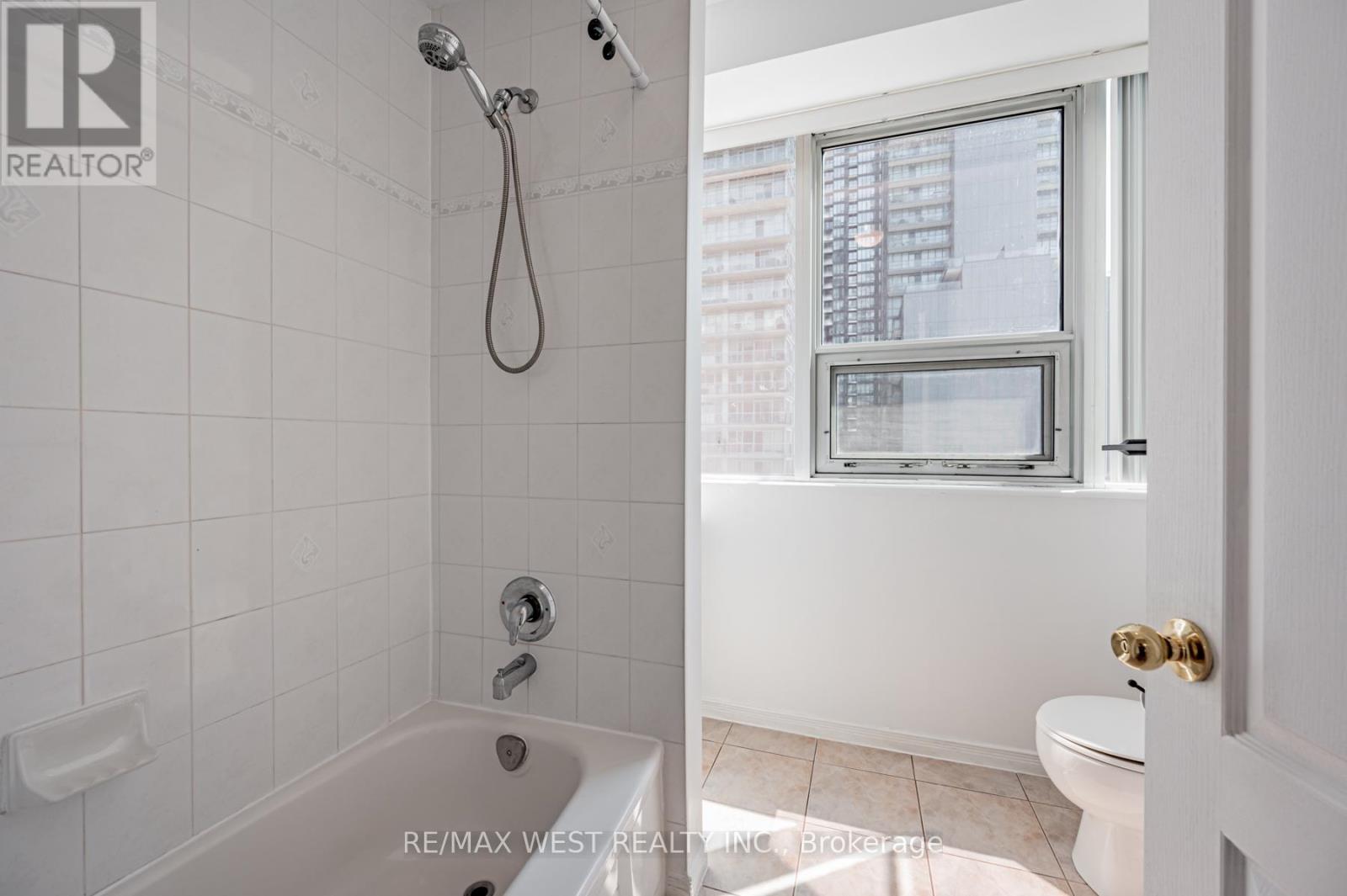709 - 393 King Street W, Toronto, Ontario  M5V 3G8 - Photo 18 - C12201164